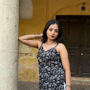 Kalmaya - V neck Strap Kurti